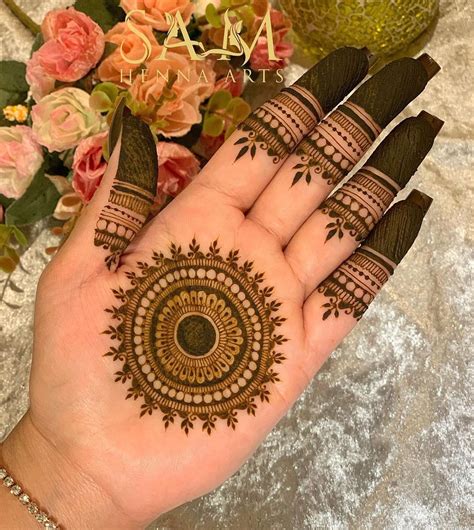 simple mandala flower mehndi design