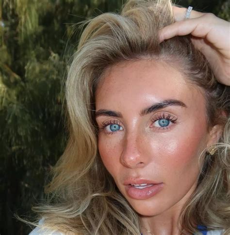 Woman who 'slept with 122 students' in three weeks criticized for ...