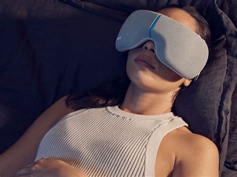 The Therabody SmartGoggles High-Tech Device Brings the Theragun