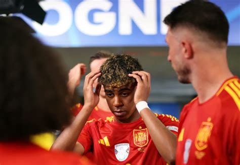 jamal najmladi ikada rekord pelea  zvanicno oboren naslovinet