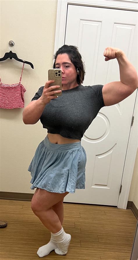 Maggie May (maggiemay44) (foxxxleah)