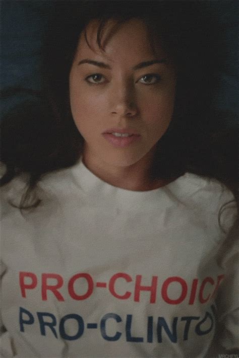 Aubrey Plaza Gif