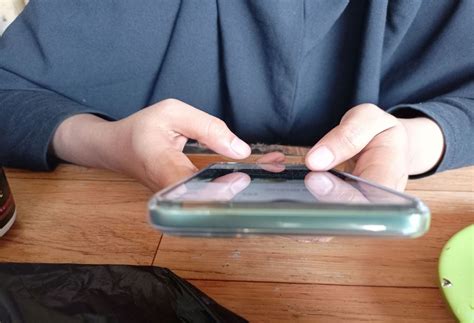 Relief in sight for Aussies struggling to pay phone bills. - CreditSmart