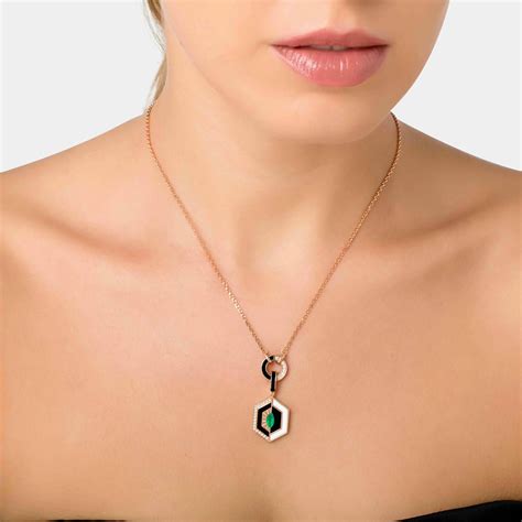 how to shine silver necklace 1