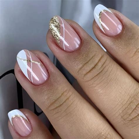 Inspiração De Unhas Para O Réveillon - Inspiração de unha réveillon | Alongamento de unhas delicadas, Unhas ...