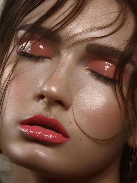 glossy | Glossy makeup, Editorial makeup, Glossy eyes