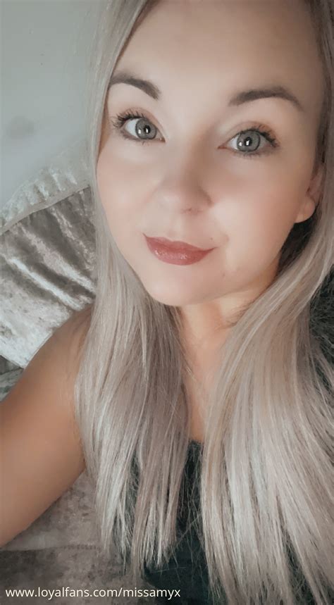 GoddessAx’s Official Social Fan Page | LoyalFans