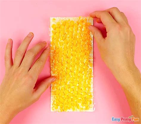 Bubble Wrap Corn Craft - Easy Peasy and Fun