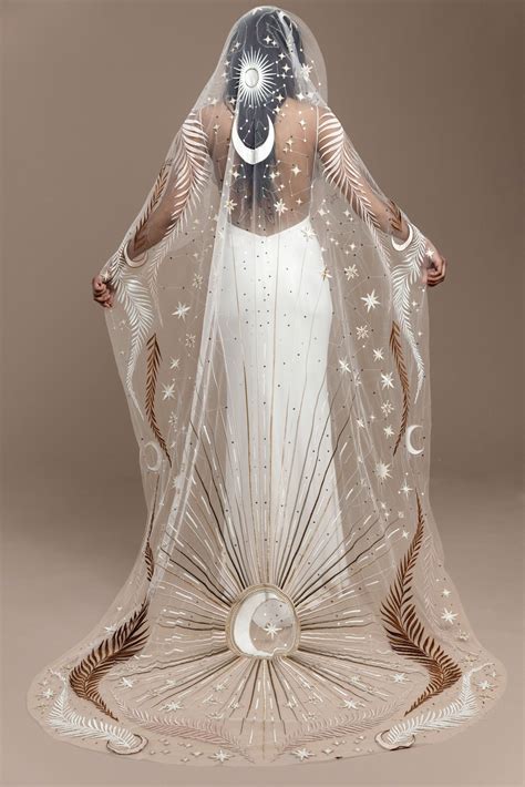 Gold bridal gowns – Artofit