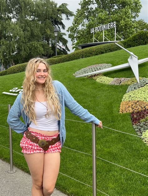 ashlyn smith | fitness & all things me😌 | when in geneva📍🍕⛲️ | Instagram
