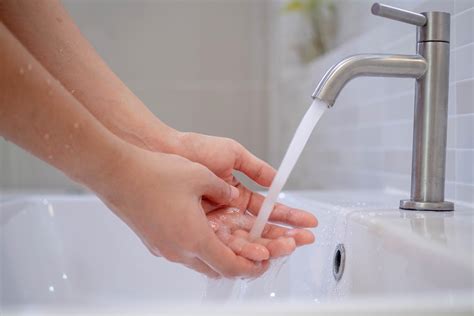 Wash your hands with soap, prevent virus and bacteria in the tap with