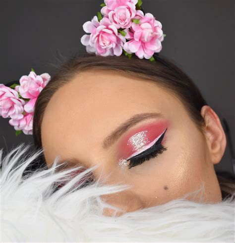 Pink glitter & white eyeliner eye makeup. : r/MakeupLounge