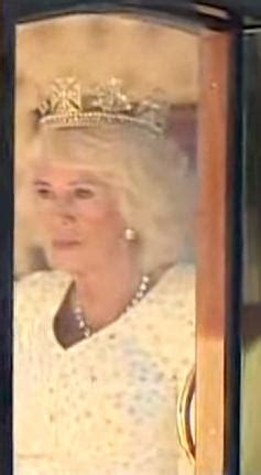 Her Majesty The Queen wearing the Diamond Diadem to the State Opening ...