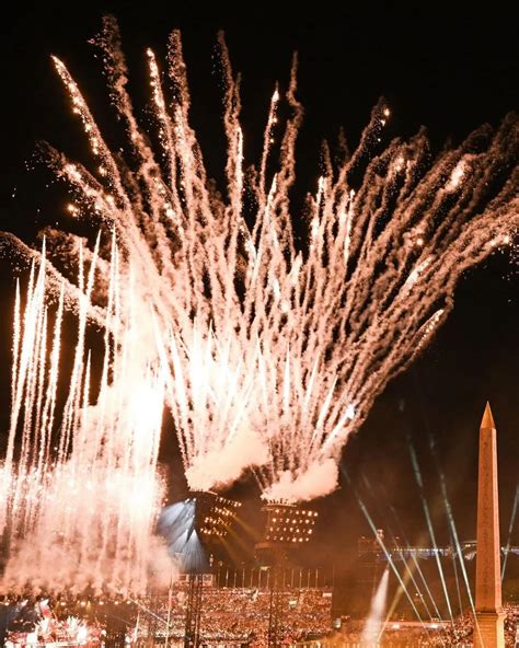 รวมความประทับใจจากพิธีเปิดพาราลิมปิก 2024 ณ กรุงปารีส ที่สร้างพลังอัน ...
