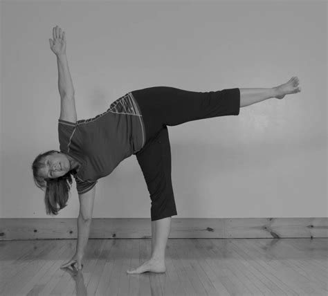 Ardha Chandrasana