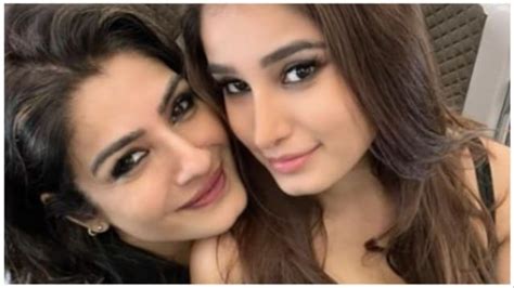 raveena tandon reveals daughter rasha lectures   time