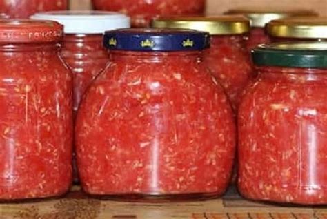Сира аджика з хроном, перцем і часником. Прекрасно зберігається всю ...