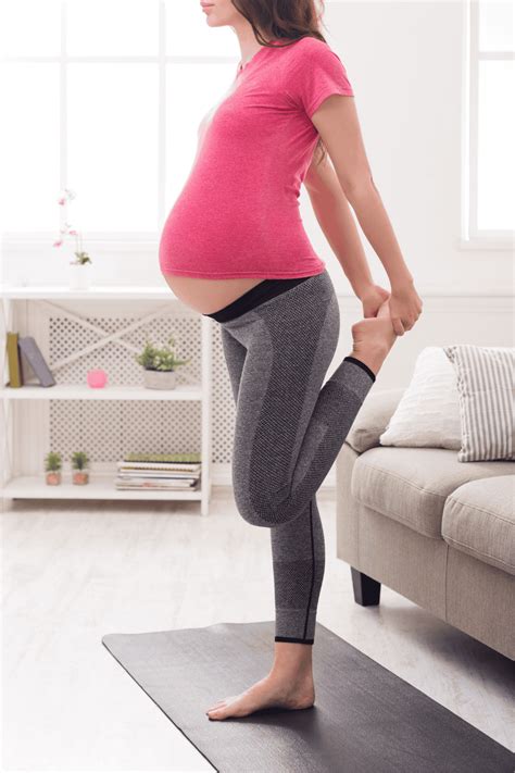 Maternity Leggings with Pockets: Comfort and Convenience - Hunter Games Magazine