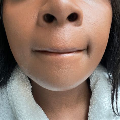 press  lips  lipstutorialorg