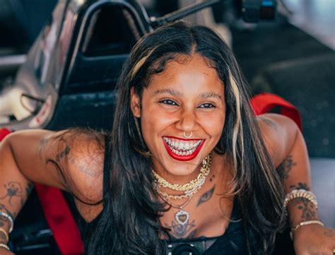 Tokischa se convierte en la primera artista urbana dominicana en correr 