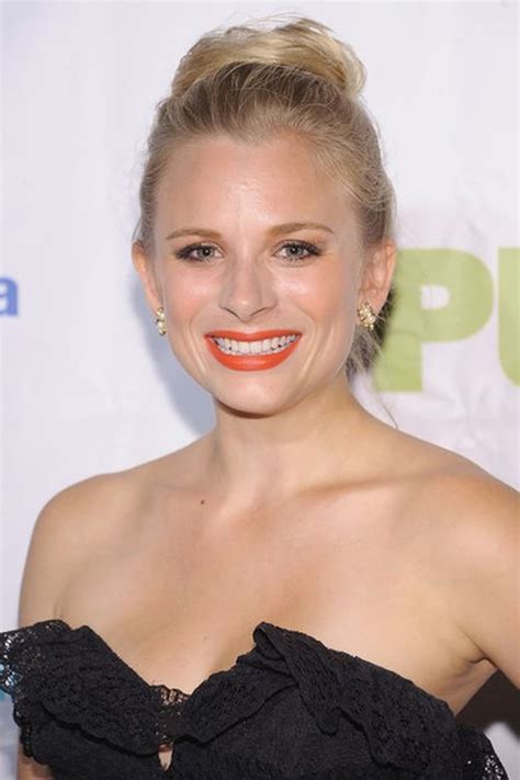 Tess Soltau - Biografía, mejores películas, series, imágenes y noticias