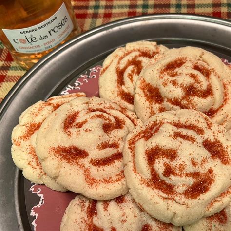 The Wedding Cookie Table Community | Who knew that the bottom of a