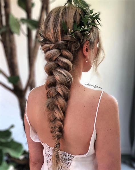 unique wedding hairstyles  long hair     hair adviser