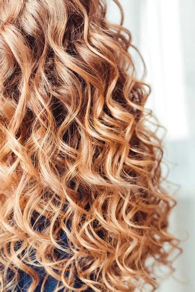 Effortless Style: Embracing the Beauty of Uncombed Hair - Hunter Games Magazine