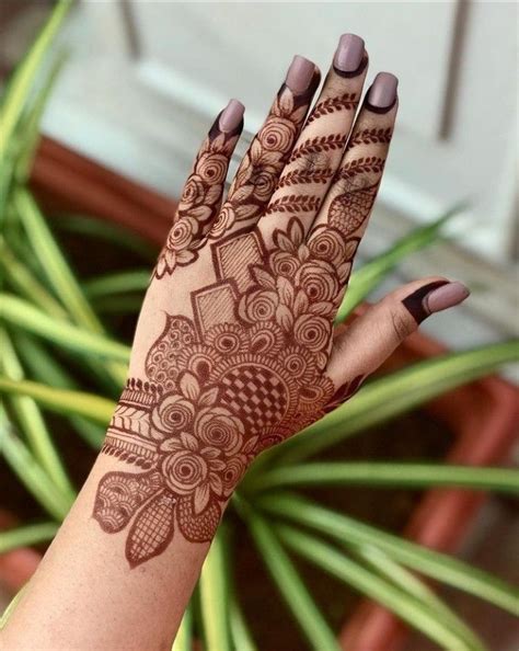 mehndi  designs simple stylish  mehndi designs