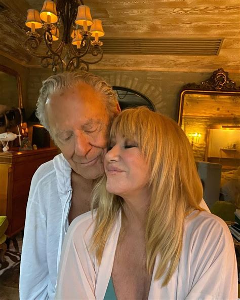 Alan Hamel gifted Suzanne Somers a love peom wrapped in her 'favorite