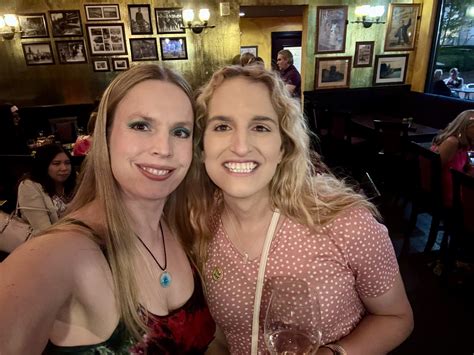 Let Me Transform You into the Woman of your Dreams! - Makeovers with