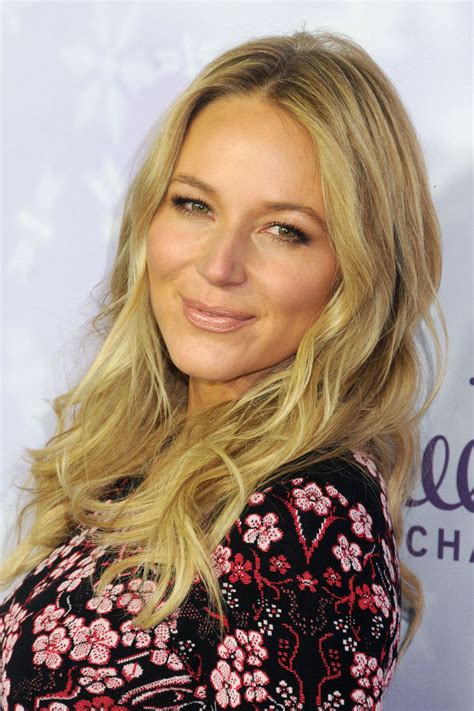 Hallmark Actress - Piwik Thecable