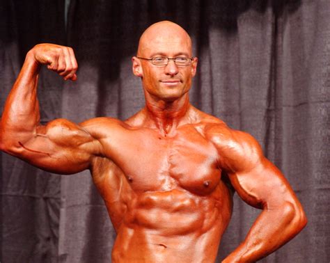 Bodybuilder, powerlifter weighs into the competition > Air Force > Display