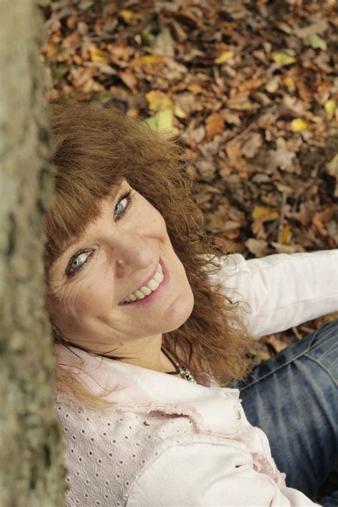 Aktuelles - Amy Bell