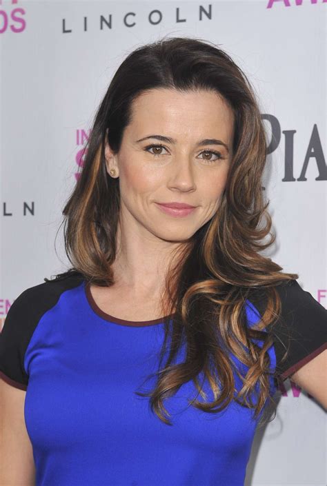 Linda Cardellini Wallpaper Iphone