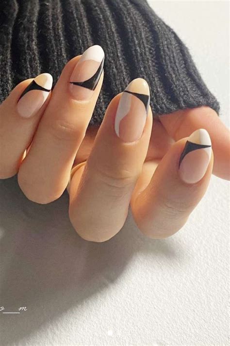 40 Simple Nail Designs To Try in 2023 - Beauty Calypse