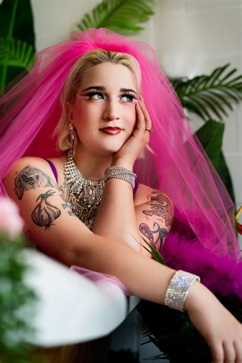 Burlesque Performer Photoshoots - COCO HAUS Productions