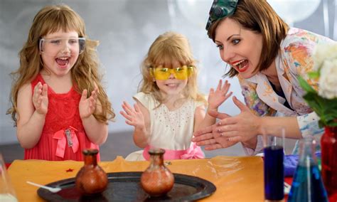 Build a Frog Hotel to encourage frogs into your backyard