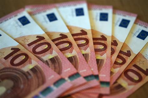 Общо около 262 000 фалшиви банкноти са били изтеглени от обращение от ...