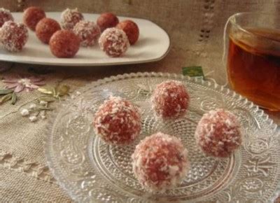Постные вишнево-клюквенные конфеты-рафаэллки : Вегетарианская и постная ...