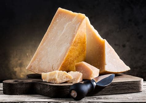 How is Grana Padano Cheese made: Origin, Nutritional Values and Recipes