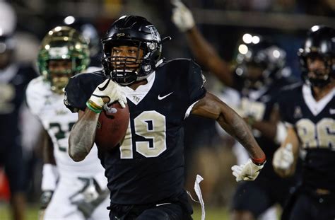 mike hughes cb ucf zone coverage