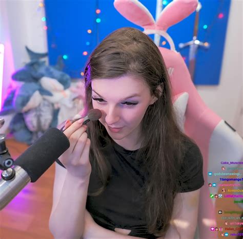 I think Icky needs to see this wholesome dancing :) : r/F1NN5TER