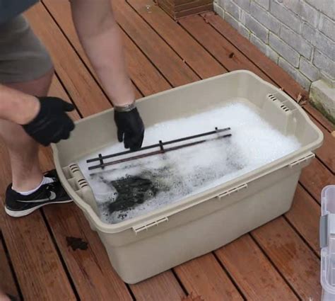 how to clean a very dirty gas grill