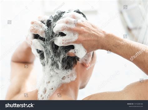 how to wash hair men