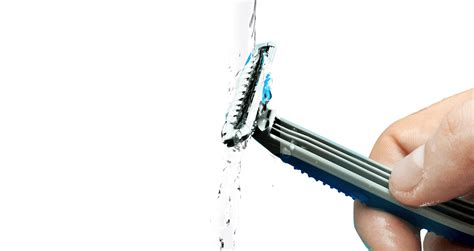 how to clean razor blades