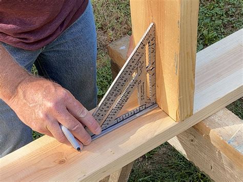how to find an angle with a speed square