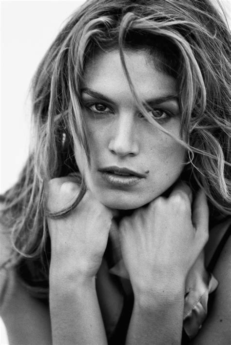 Cindy Crawford on Bagels, Instagirls, and Bringing the Supermodel Era to TV