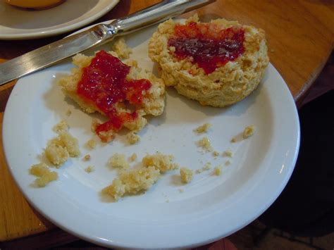 Cream Teas – modern working girl
