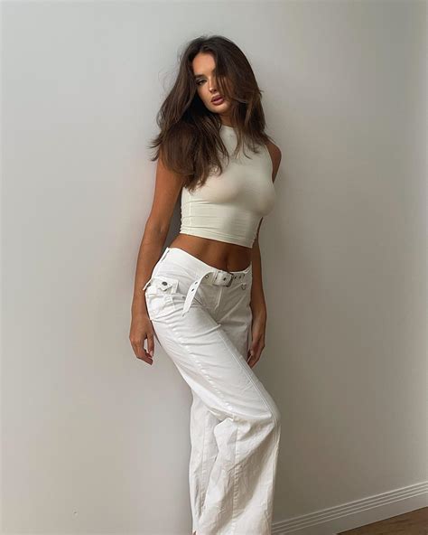 Beauty : r/Natalie_Sole